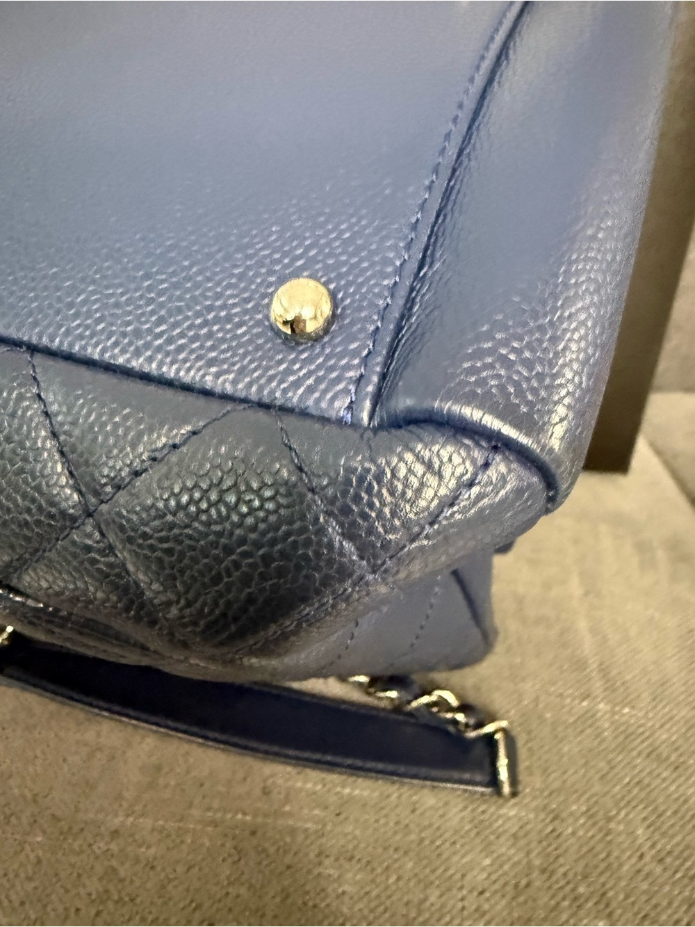 CHANEL CC caviar XL GST Grand shopping tote navy leather tote bag - Picture 7 of 15